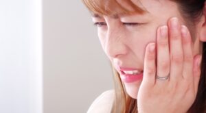 歯科医院で虫歯は無いと言われたのに歯が痛む